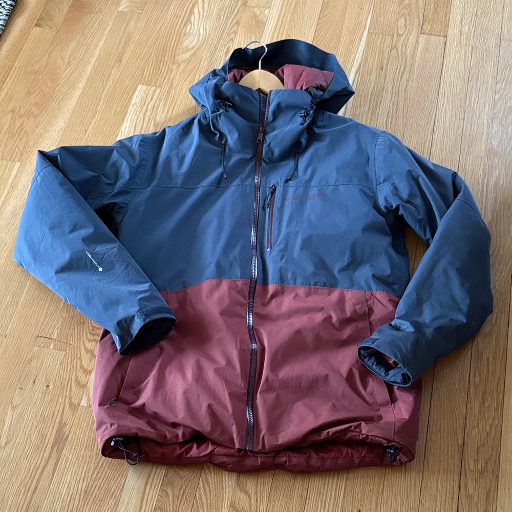 Men's Two-Tone Flylow Ski Jacket - Navy & Burgundy